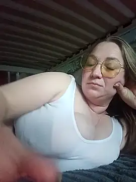 Kiss Eva online show from March 2026 03:16:02 PM