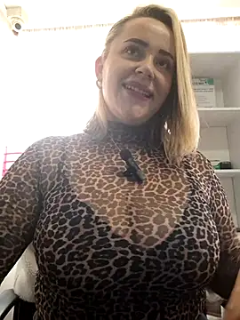 CurvyLust x online show from September 2025 02:39:02 PM