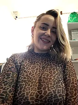 CurvyLust x online show from September 2025 02:31:02 PM