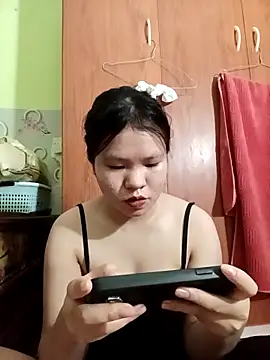 emyeuhss online show from October 2025 03:12:02 PM