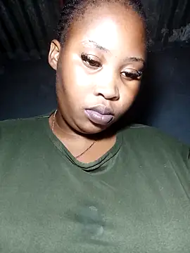 Snapshot of OCEANSQUITERXXX chatting on November 2025 06:04:02 AM OCEANSQUITERXXX online show from November 2025 06:04:02 AM