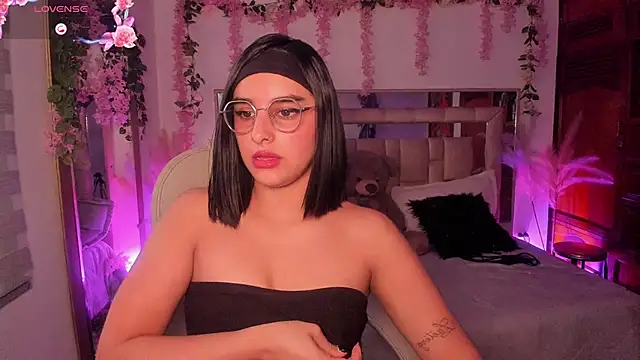 paulha miller online show from October 2025 12:04:02 PM