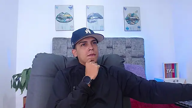 david santos16 online show from October 2025 04:15:01 AM