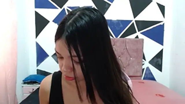 Snapshot of shy_luna18 chatting on November 2025 12:27:02 PM shy luna18 online show from November 2025 12:27:02 PM