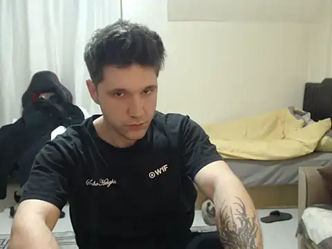 Snapshot of 2handsomemann chatting on April 2026 07:30:02 PM 2handsomemann online show from April 2026 07:30:02 PM