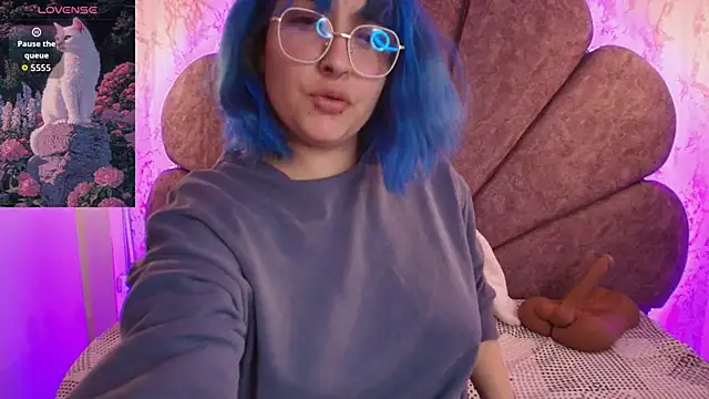 Lilith curvy online show from September 2025 07:35:01 PM