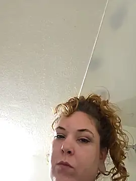 Snapshot of LacyLaurent chatting on May 2026 10:33:02 AM LacyLaurent online show from May 2026 10:33:02 AM