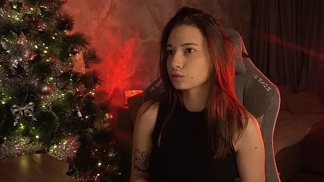 LumeNova online show from December 2025 01:46:02 AM