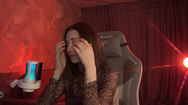 LumeNova online show from March 2026 02:19:02 AM