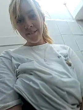 ayebran online show from October 2025 08:50:02 PM