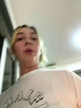 Snapshot of ayebran chatting on December 2025 01:57:02 AM ayebran online show from December 2025 01:57:02 AM