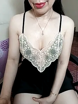 Moona heny online show from April 2026 12:17:02 PM