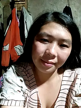 quynhkoolbae online show from October 2025 01:43:02 PM