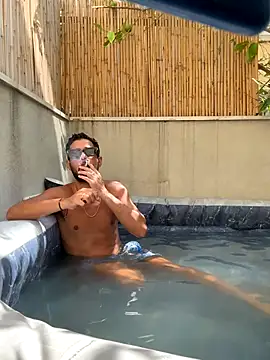 Snapshot of husbandandwifetobe chatting on September 2025 10:30:01 AM husbandandwifetobe online show from September 2025 10:30:01 AM