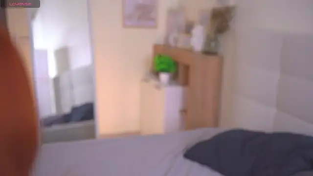 Venelopa online show from October 2025 03:21:02 PM