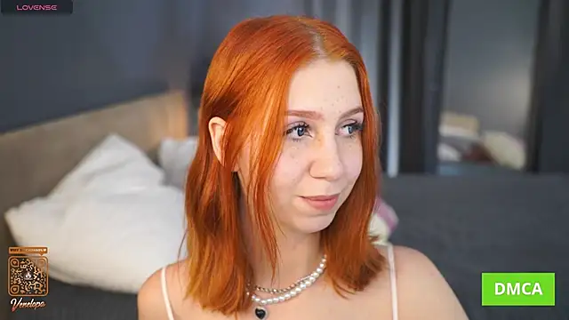 Venelopa online show from November 2025 03:32:02 PM