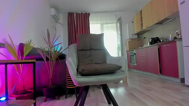 melanie wayy online show from September 2025 03:12:02 PM