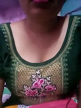 Snapshot of TINASONI chatting on September 2025 03:48:01 PM TINASONI online show from September 2025 03:48:01 PM