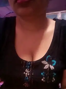 Snapshot of TINASONI chatting on September 2025 01:21:02 AM TINASONI online show from September 2025 01:21:02 AM