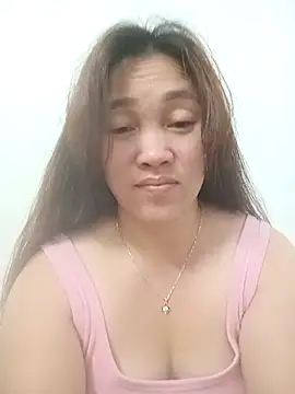 miumiu 00 online show from November 2025 02:01:01 PM