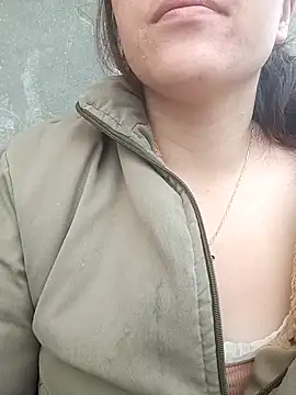 miumiu 00 online show from February 2026 01:56:02 AM