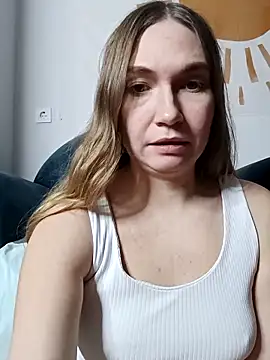 KisaVixen online show from December 2025 04:22:01 PM