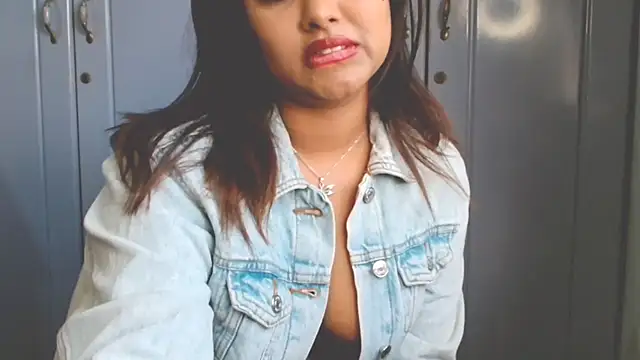 Snapshot of Indian_GlowingMiax chatting on September 2025 11:12:02 AM Indian GlowingMiax online show from September 2025 11:12:02 AM