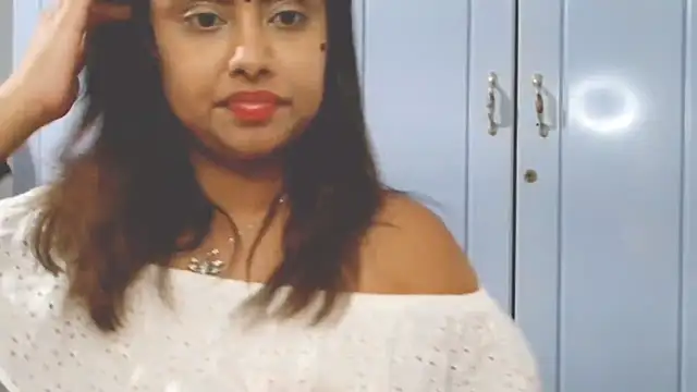 Snapshot of Indian_GlowingMiax chatting on September 2025 03:58:02 PM Indian GlowingMiax online show from September 2025 03:58:02 PM