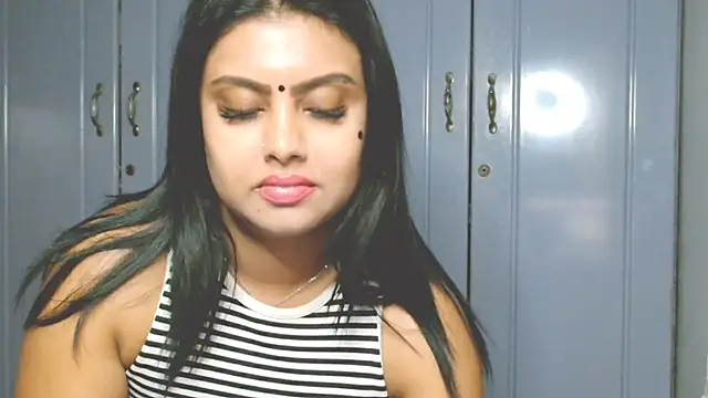 Snapshot of Indian_GlowingMiax chatting on October 2025 07:01:02 PM Indian GlowingMiax online show from October 2025 07:01:02 PM