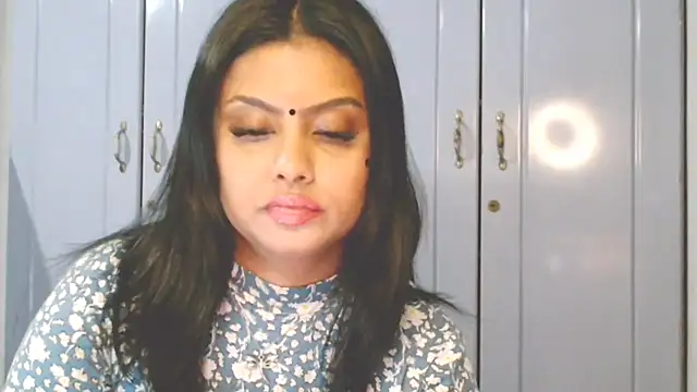 Snapshot of Indian_GlowingMiax chatting on October 2025 05:02:02 PM Indian GlowingMiax online show from October 2025 05:02:02 PM