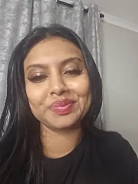 Snapshot of Indian_GlowingMiax chatting on November 2025 06:13:01 PM Indian GlowingMiax online show from November 2025 06:13:01 PM