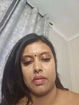 Snapshot of Indian_GlowingMiax chatting on November 2025 04:33:02 AM Indian GlowingMiax online show from November 2025 04:33:02 AM