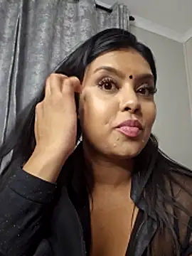 Snapshot of Indian_GlowingMiax chatting on November 2025 03:38:02 PM Indian GlowingMiax online show from November 2025 03:38:02 PM