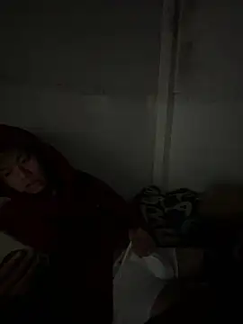 linh21107 online show from January 2026 07:39:01 PM