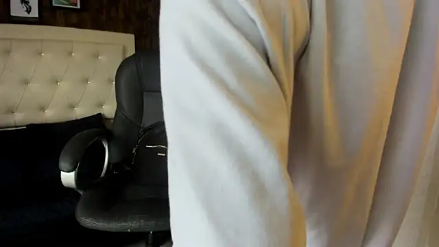 celeste  clark online show from November 2025 01:44:01 PM