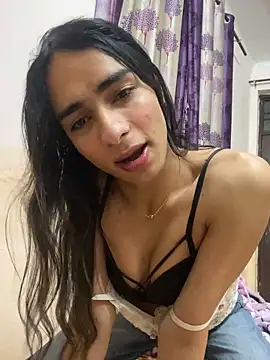 Snapshot of kaylee_demm chatting on February 2026 07:18:01 PM kaylee demm online show from February 2026 07:18:01 PM