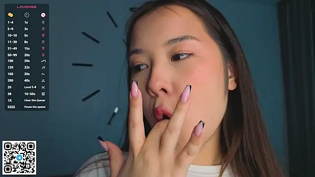 AlberthaEscue online show from October 2025 04:18:02 AM