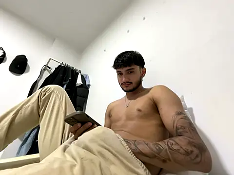 Nas-z09 online show from December 2025 09:56:01 PM