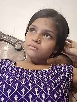 Komal0099 online show from October 2025 02:51:02 PM