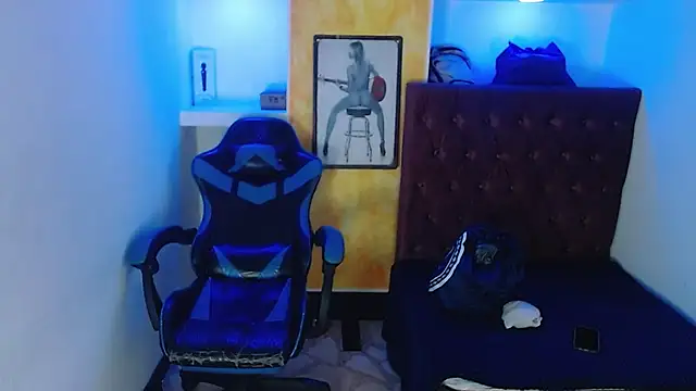 Snapshot of alison_moon7 chatting on September 2025 12:28:02 PM alison moon7 online show from September 2025 12:28:02 PM