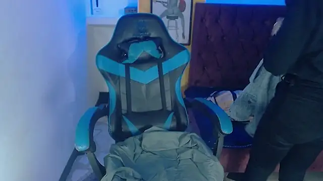 Snapshot of alison_moon7 chatting on September 2025 11:24:02 AM alison moon7 online show from September 2025 11:24:02 AM