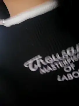 Snapshot of alison_moon7 chatting on October 2025 01:23:01 PM alison moon7 online show from October 2025 01:23:01 PM