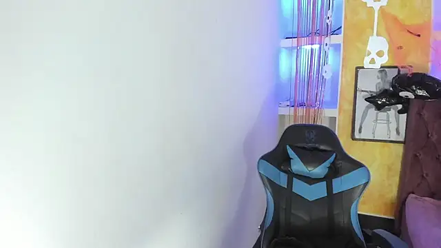 Snapshot of alison_moon7 chatting on November 2025 12:07:02 PM alison moon7 online show from November 2025 12:07:02 PM