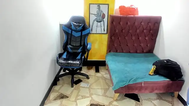 Snapshot of alison_moon7 chatting on November 2025 11:54:01 AM alison moon7 online show from November 2025 11:54:01 AM