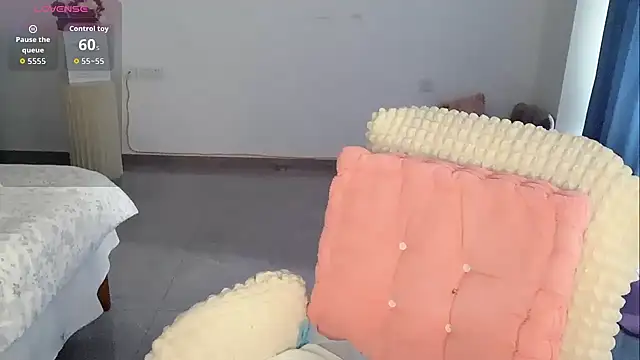 Xiali-166 online show from December 2025 03:12:02 AM