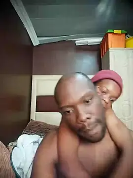 TinnyVsGiant online show from November 2025 10:17:01 AM