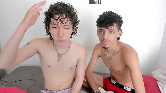 Snapshot of v3niceb1tch chatting on September 2025 07:57:02 PM v3niceb1tch online show from September 2025 07:57:02 PM