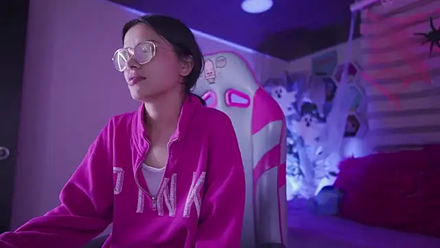 Lana Dreams  online show from October 2025 12:33:02 AM