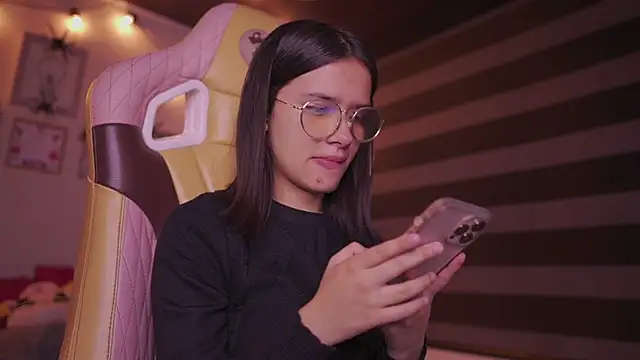 Lana Dreams  online show from October 2025 11:17:02 PM