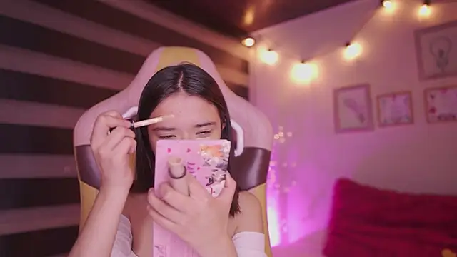 Lana Dreams  online show from November 2025 01:30:01 AM